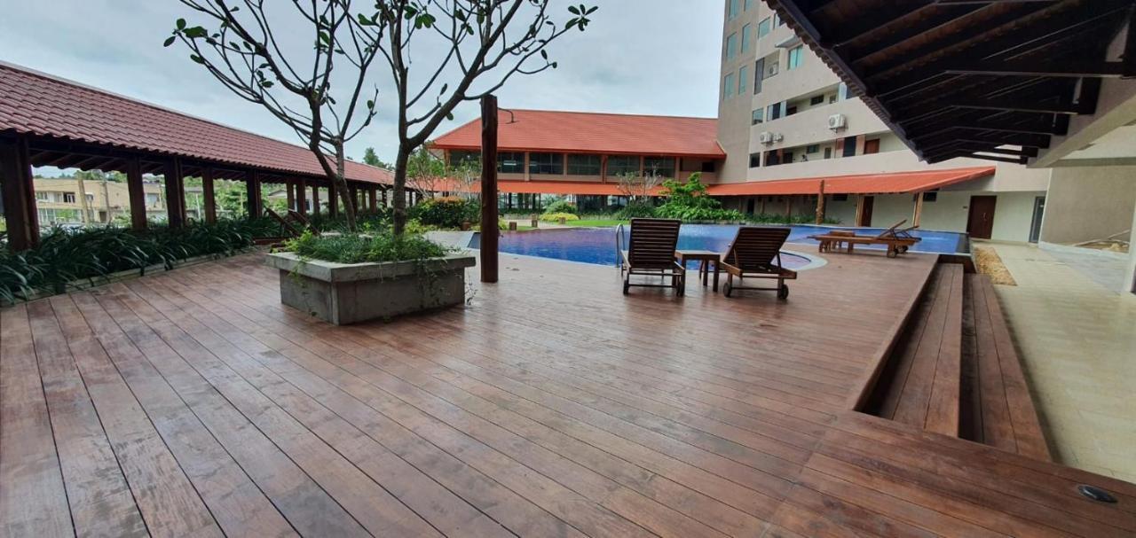 Hasara Oceanfront Apartments Galle Extérieur photo